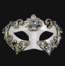 Detail eye_mask_barocco_silver_white